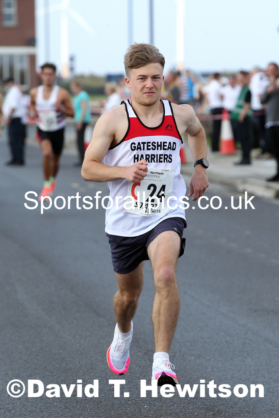 Senior mens 6 stage relay, 2021 Northern 6 and 4 Stage and Young Athletes Road Relays, Redcar. Photo: David T. Hewitson/Sports for All Pics